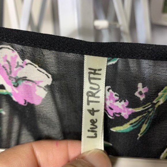 2 for $5-Black Flowered Cover Up Live 4 Truth Size L - Picture 2 of 3